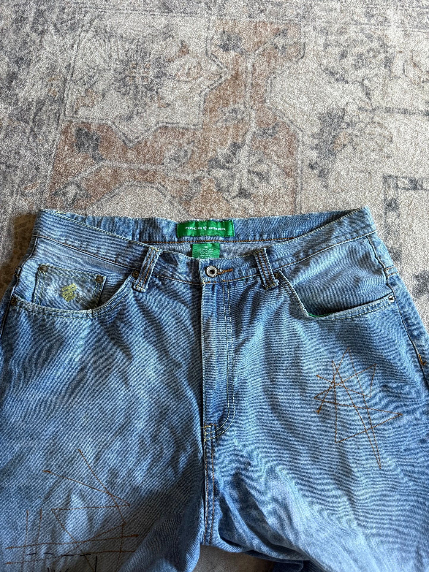 Y2K RocaWear Baggy light washed embroidered Jean shorts - 36x14