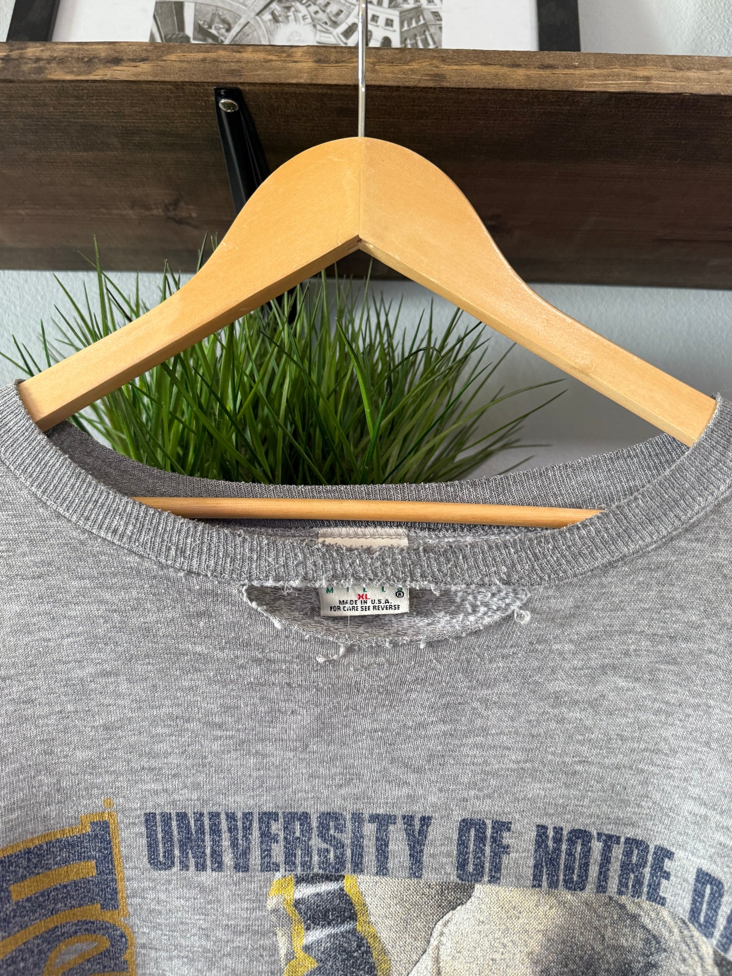Vtg Notre Dame Fighting Irish Football Crewneck thrashed - XL
