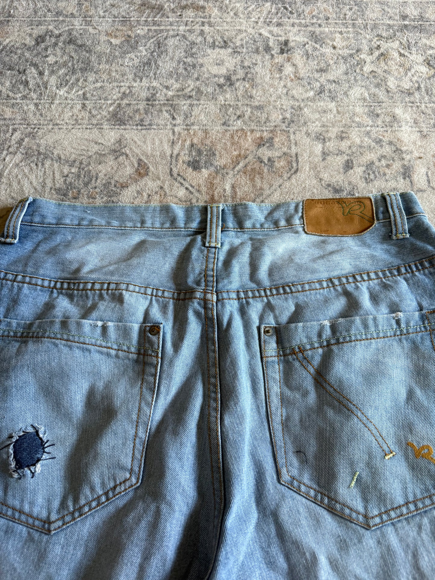 Y2K RocaWear Baggy light washed embroidered Jean shorts - 36x14