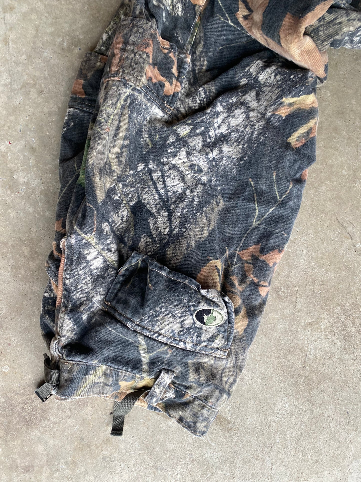 Mossy Oak Camo Pants - L