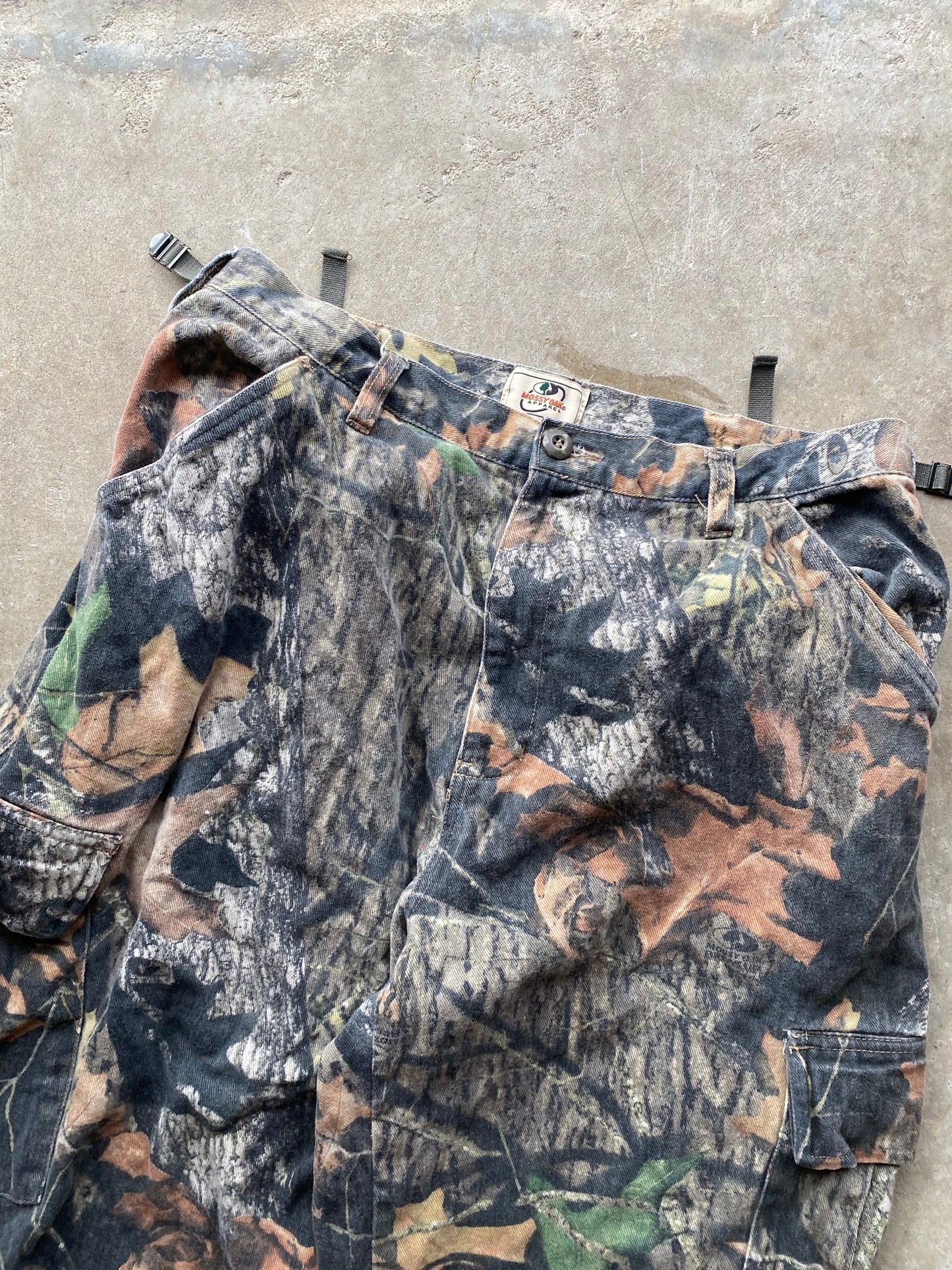 Mossy Oak Camo Pants - L