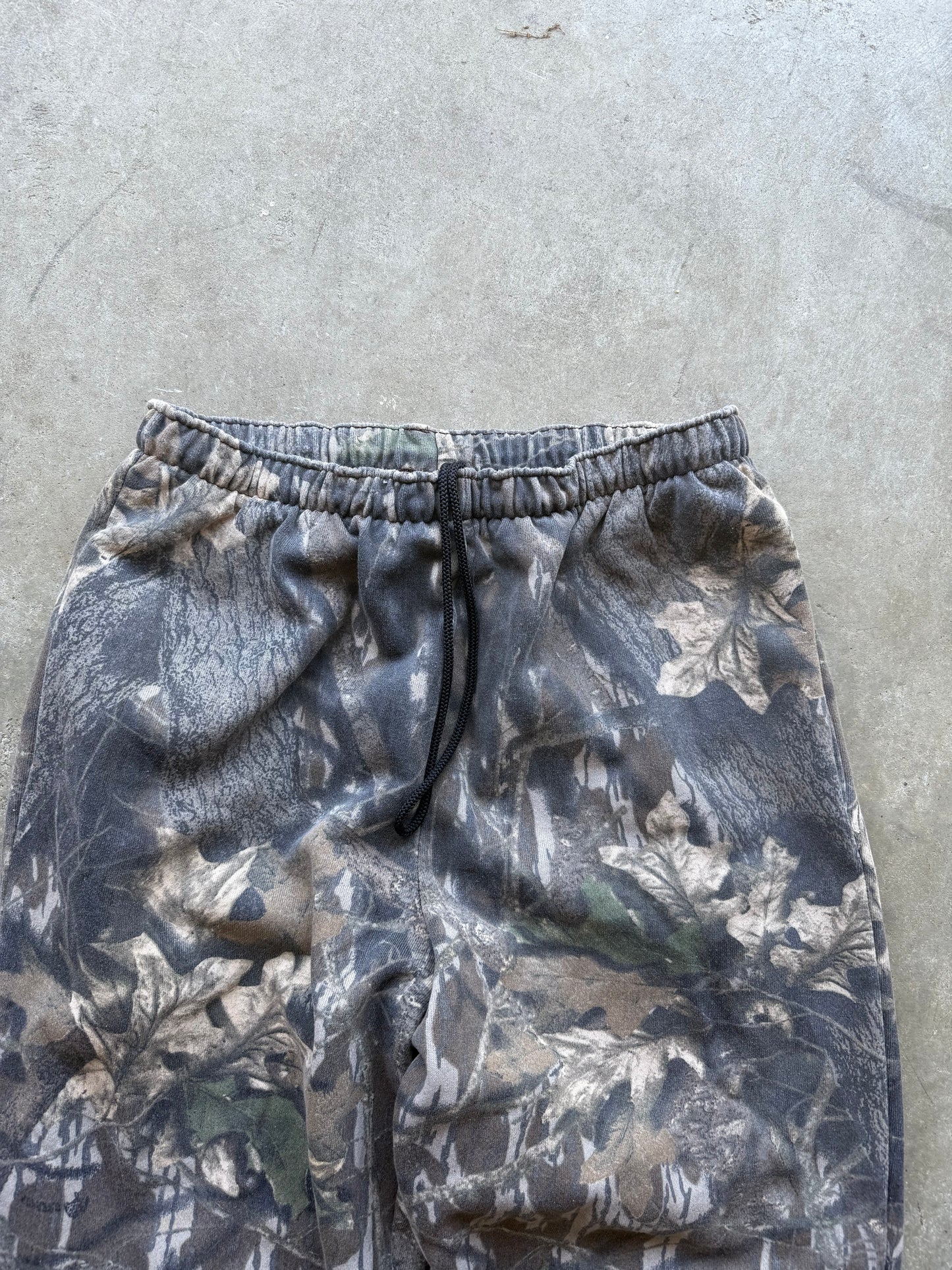 Vintage Mossy Oak Camo Sweatpants - XL